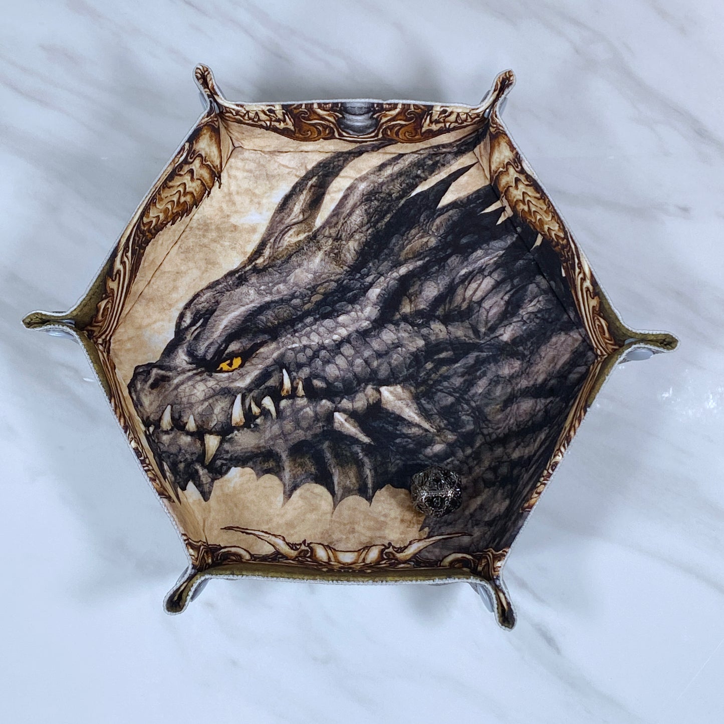 Dragon Bust Hex Snap Dice Tray