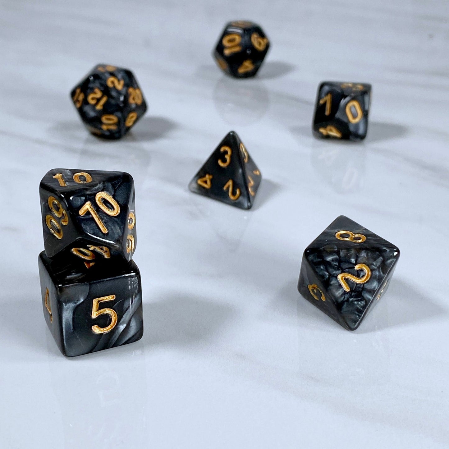 Fundamentals Black Marble Dice